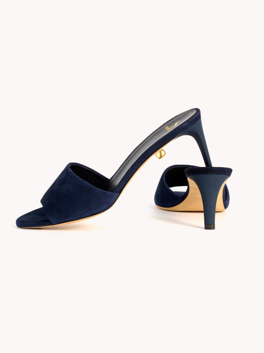 Mules à talons moyens Ines Up en cachemire bleu - Maison Skorpios par Adriana Abascal