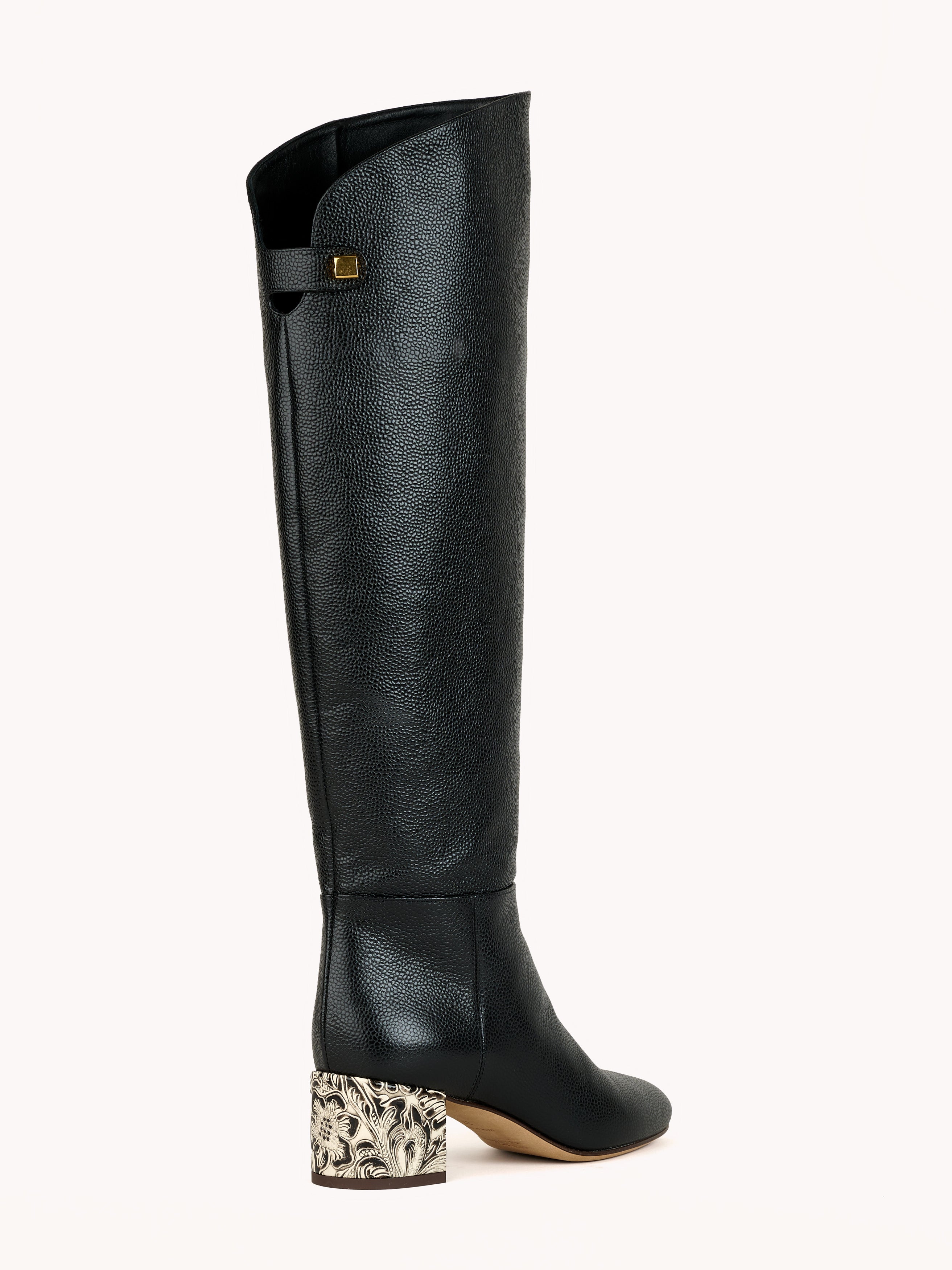 Bottes en cuir grainé mat noires Adry Borgia avec un talon moyen embossé
