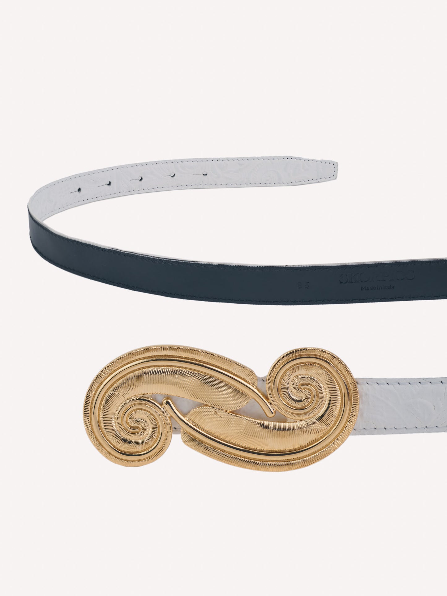 Feather Belt in white floral embossed leather Charro Borgia - Maison Skorpios by Adriana Abascal