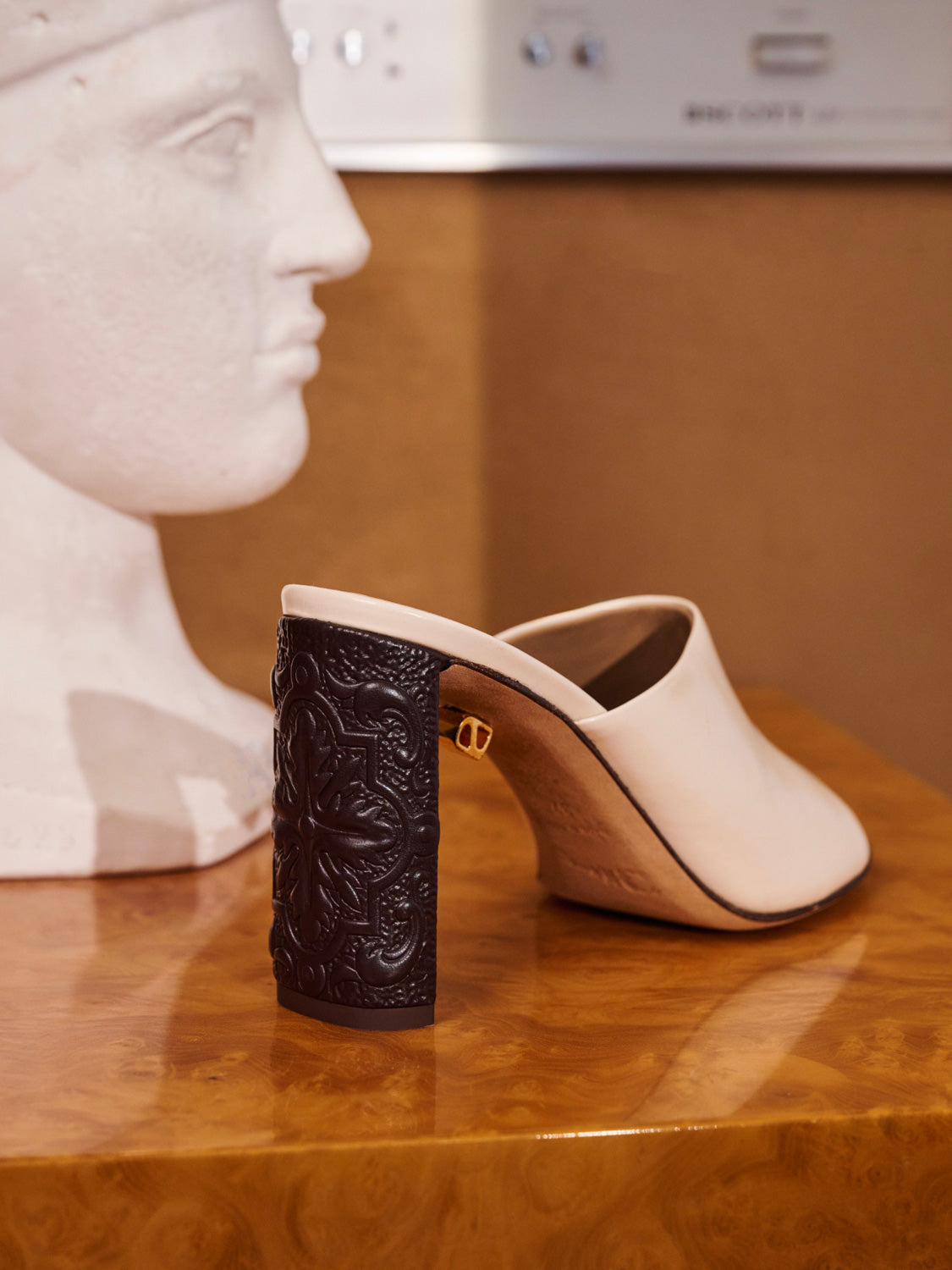 Annabelle Maca high-heel patent leather white mules - Maison Skorpios by Adriana Abascal