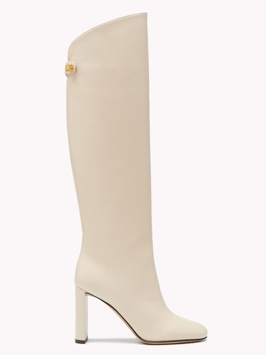 Bottes Adriana en cuir Nappa beige et talon haut - Maison Skorpios par Adriana Abascal