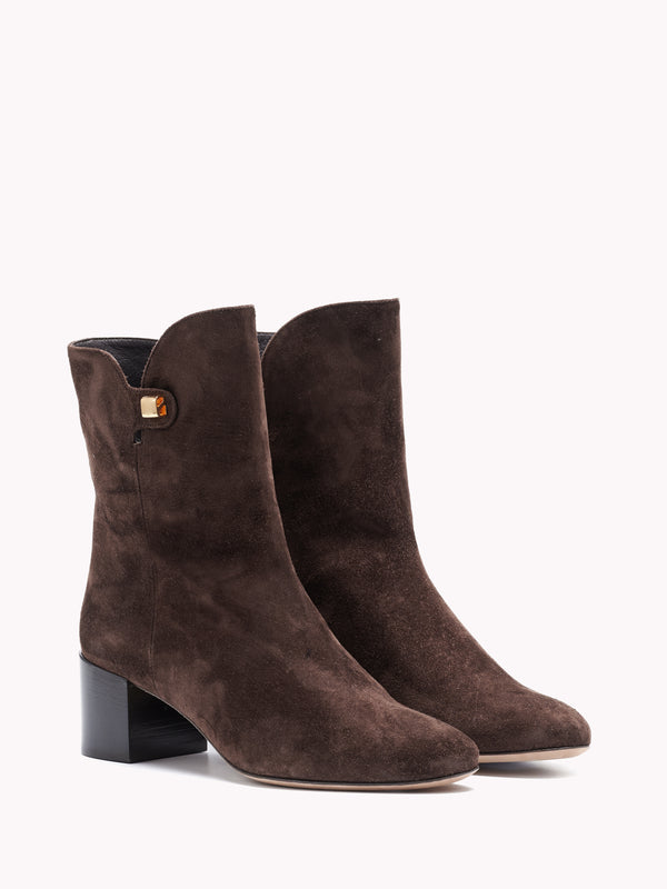 luxury brown suede ankle boots with mid-heel maison skorpios by adriana abascal emanuele filiberto di Savoia
