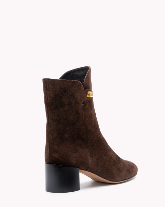 mid-heel ankle boots for women in brow suede leather maison skorpios by adriana abascal emanuele filiberto di Savoia