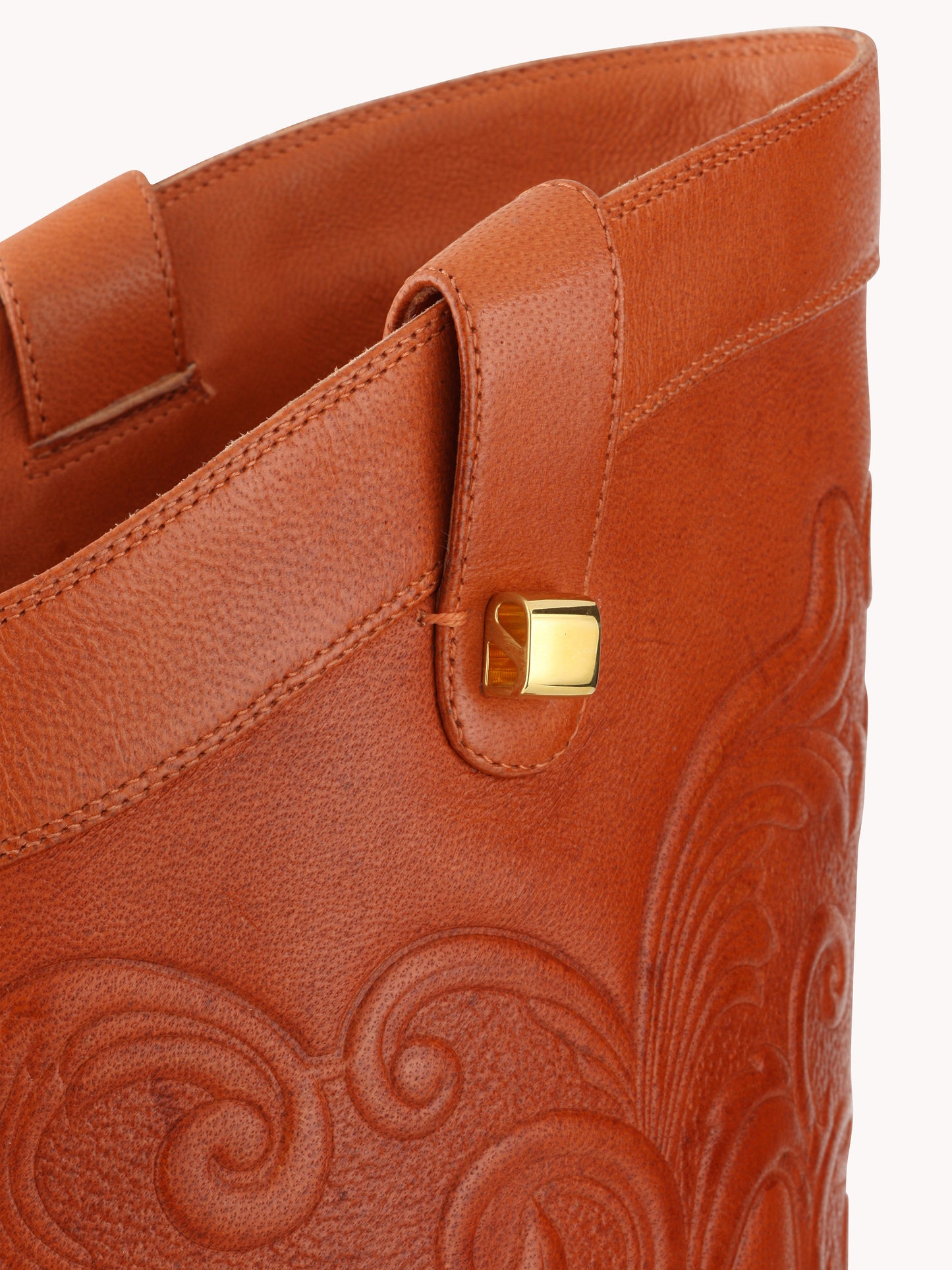 elegant and luxurious santiag chestnut brown leather boots Maison Skorpios by Adriana Abascal Emanuele filiberto