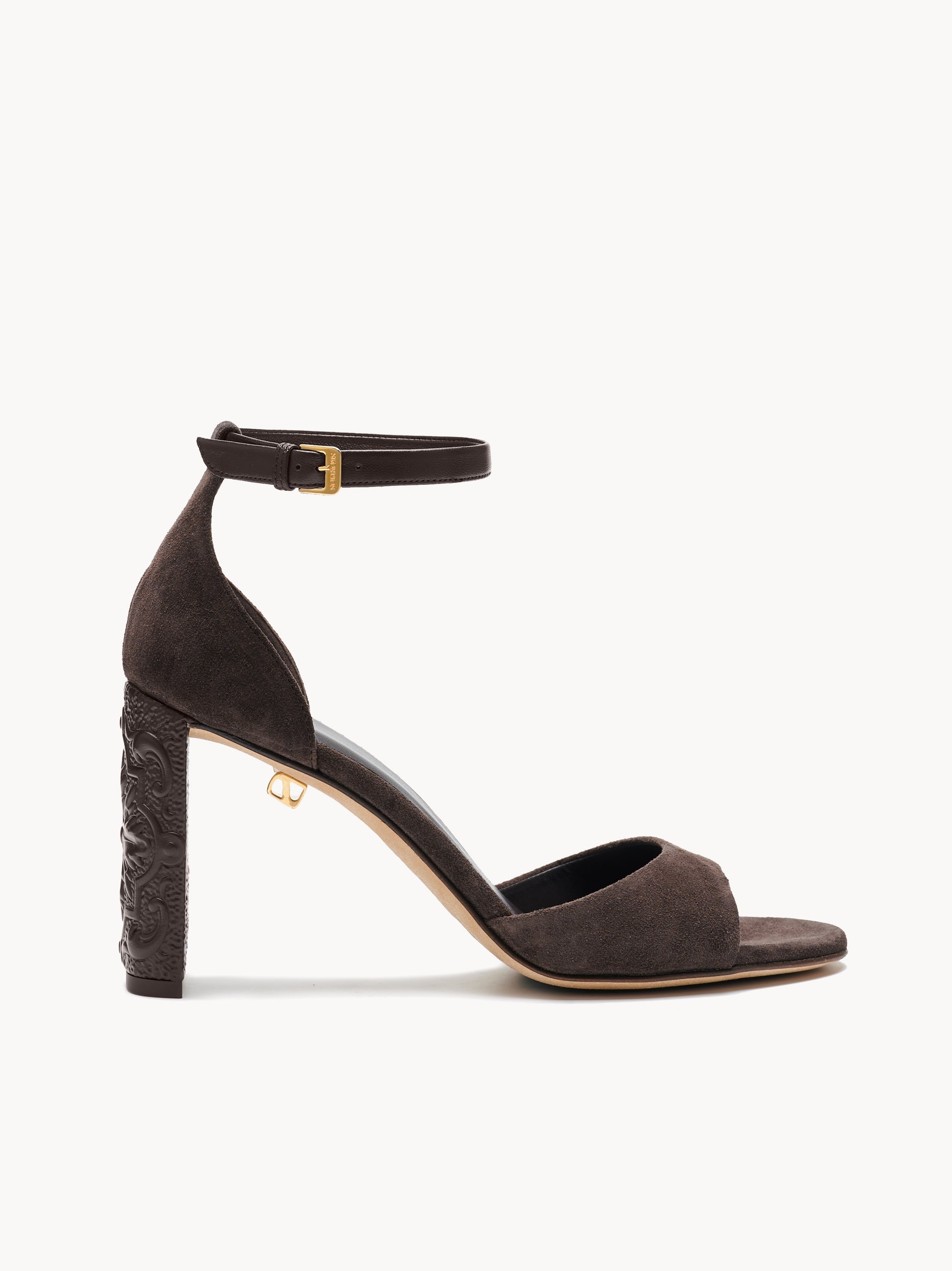 Sandales Valentina Maca en daim marron - Maison Skorpios par Adriana Abascal