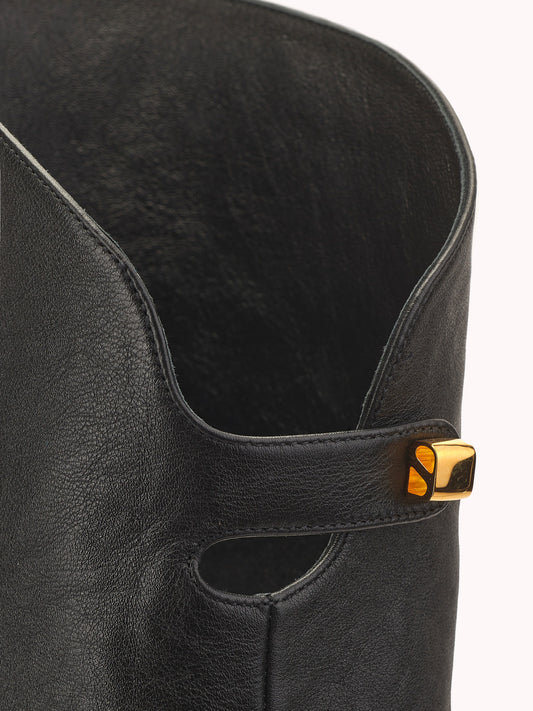 sophisticated metallic black nappa leather boots maison skorpios by adriana abascal emanuele filiberto di savoia