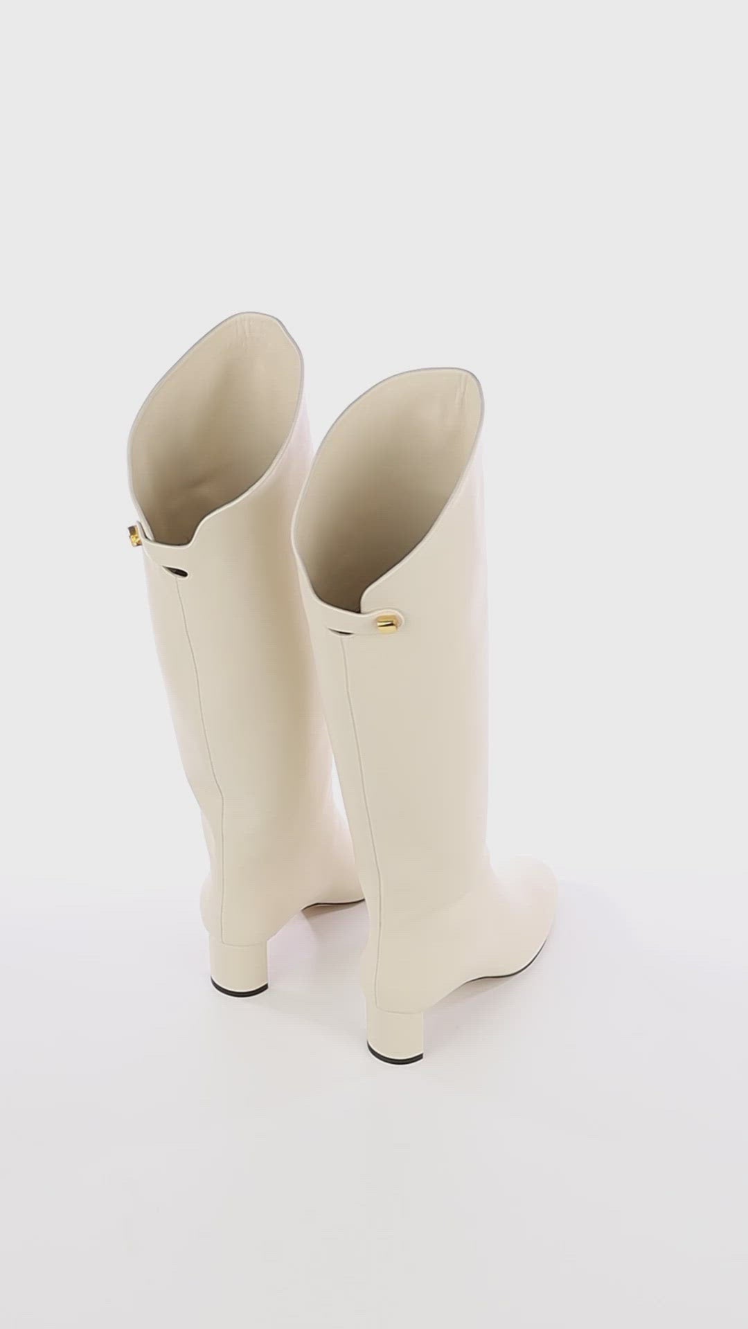 sophisticated cream nappa leather boots mid-heel skorpios