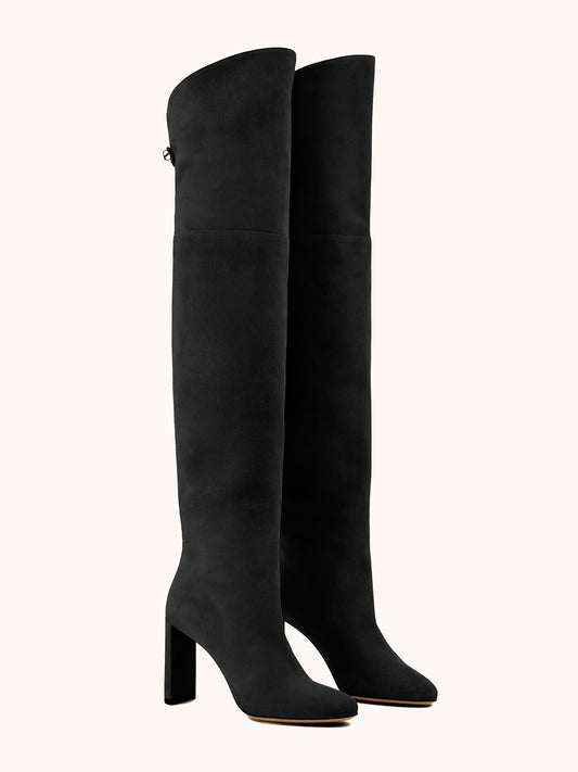 Bottes cuissardes à talons hauts Marylin en daim noir - Maison Skorpios par Adriana Abascal