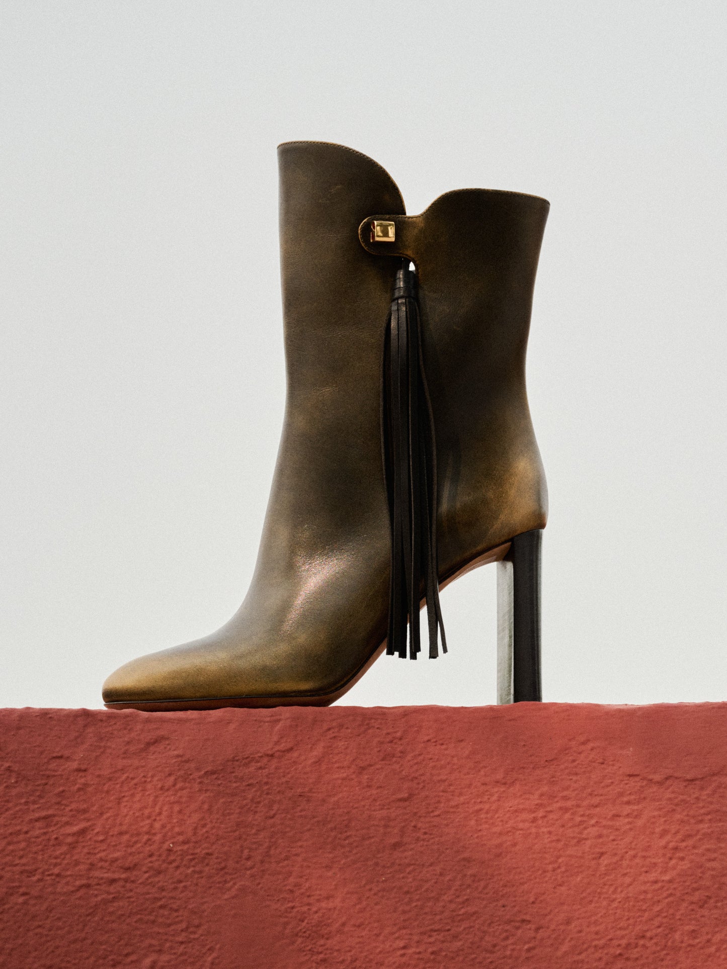 high-heel ankle boots trendy golden brown leather with an equestrian strap skorpios
