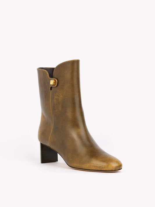 elegant mid-heel golden brown leather ankle boots skorpios