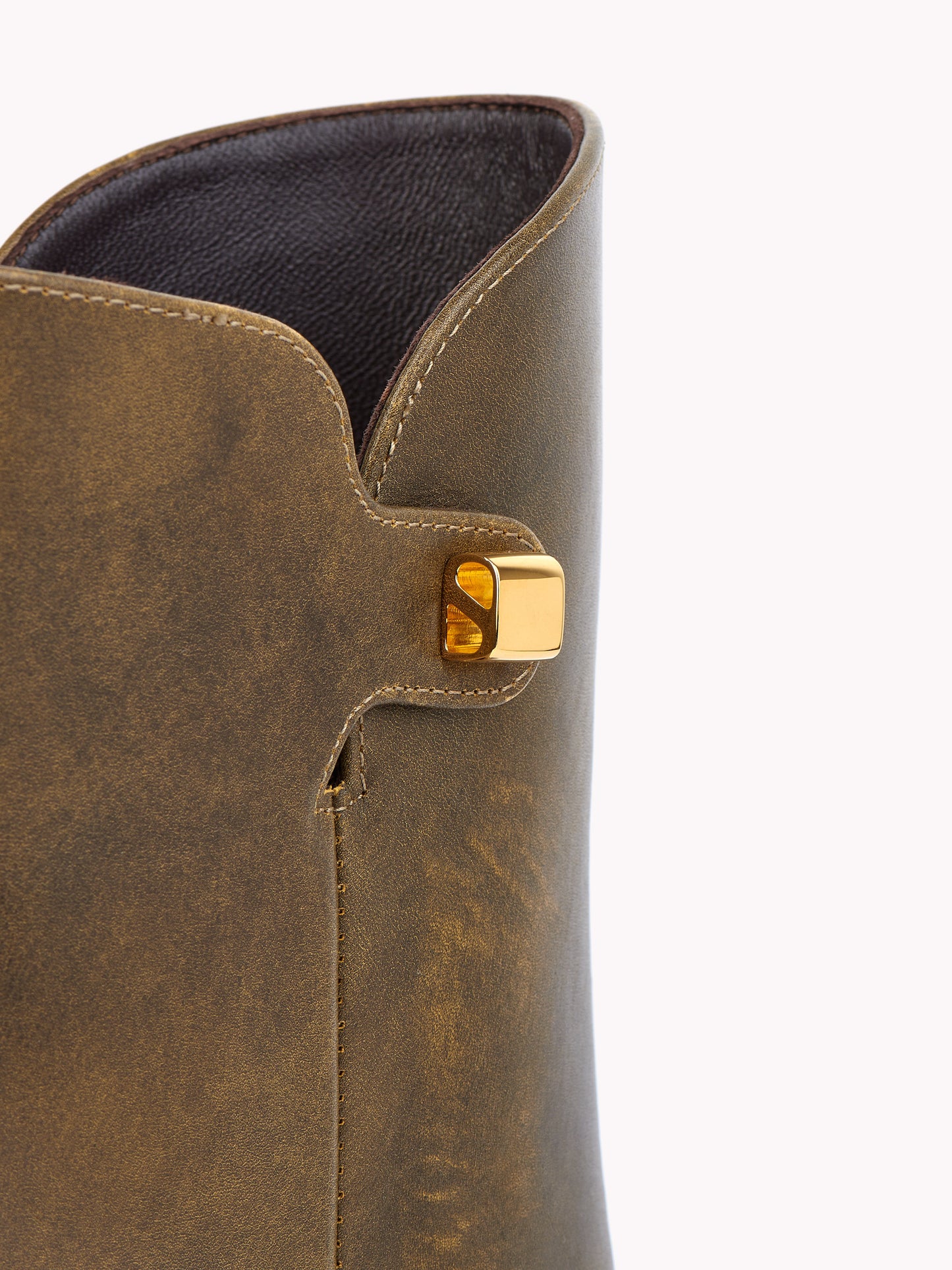 Skorpios sophisticated golden brown leather boots