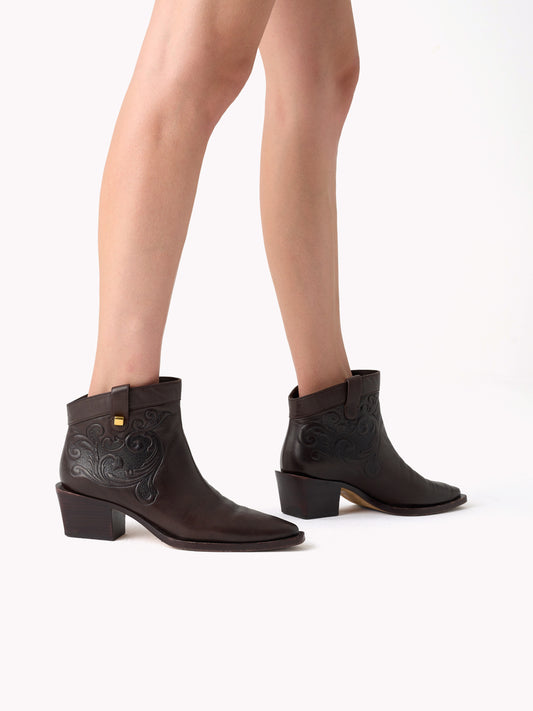 comfortable brown leather embossed western boots maison skorpios by adriana abascal Filiberto de Saboya