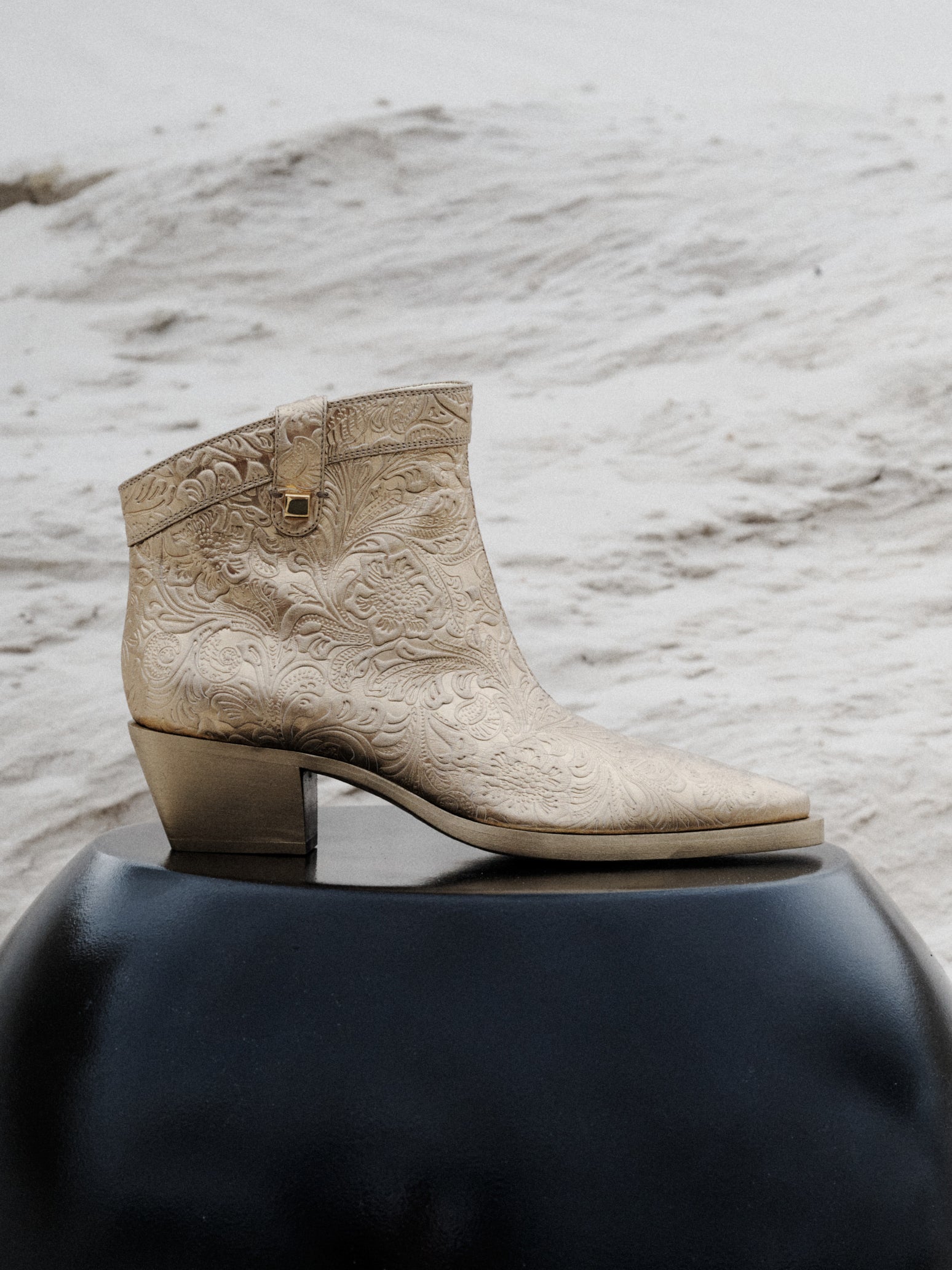 ブーツその他 Skorpios Stefania Boot Skorpios I Stefania – Thigh high flat boots in brown suede