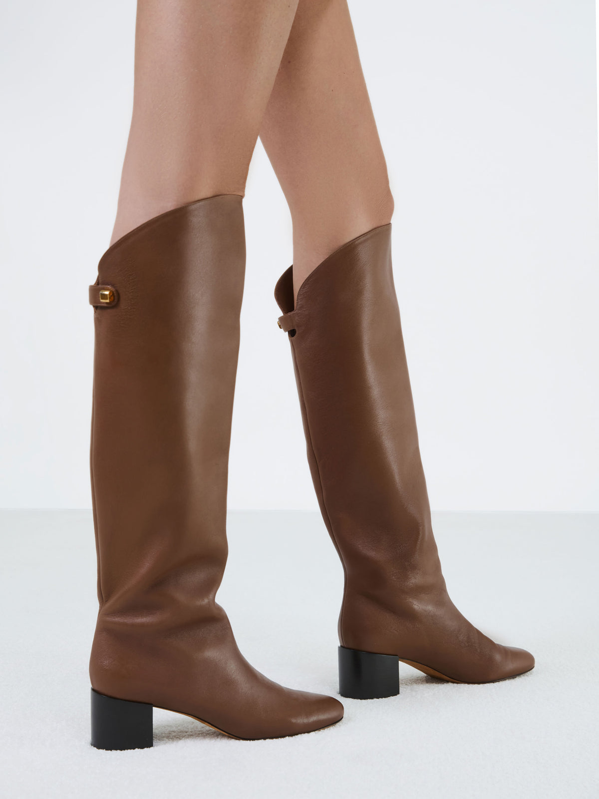 luxury mid-heel boots in brown leather maison skorpios by adriana abascal emanuele filiberto