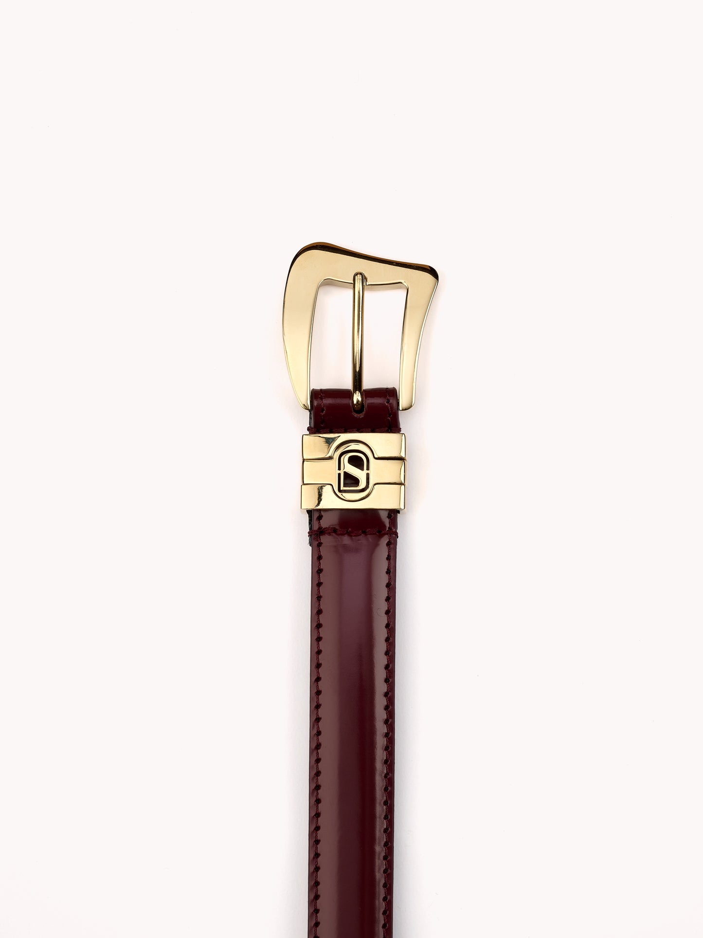 Luxury belt for women in glazed burgundy calf leather and gold brass buckle Maison Skorpios By Adriana Abascal