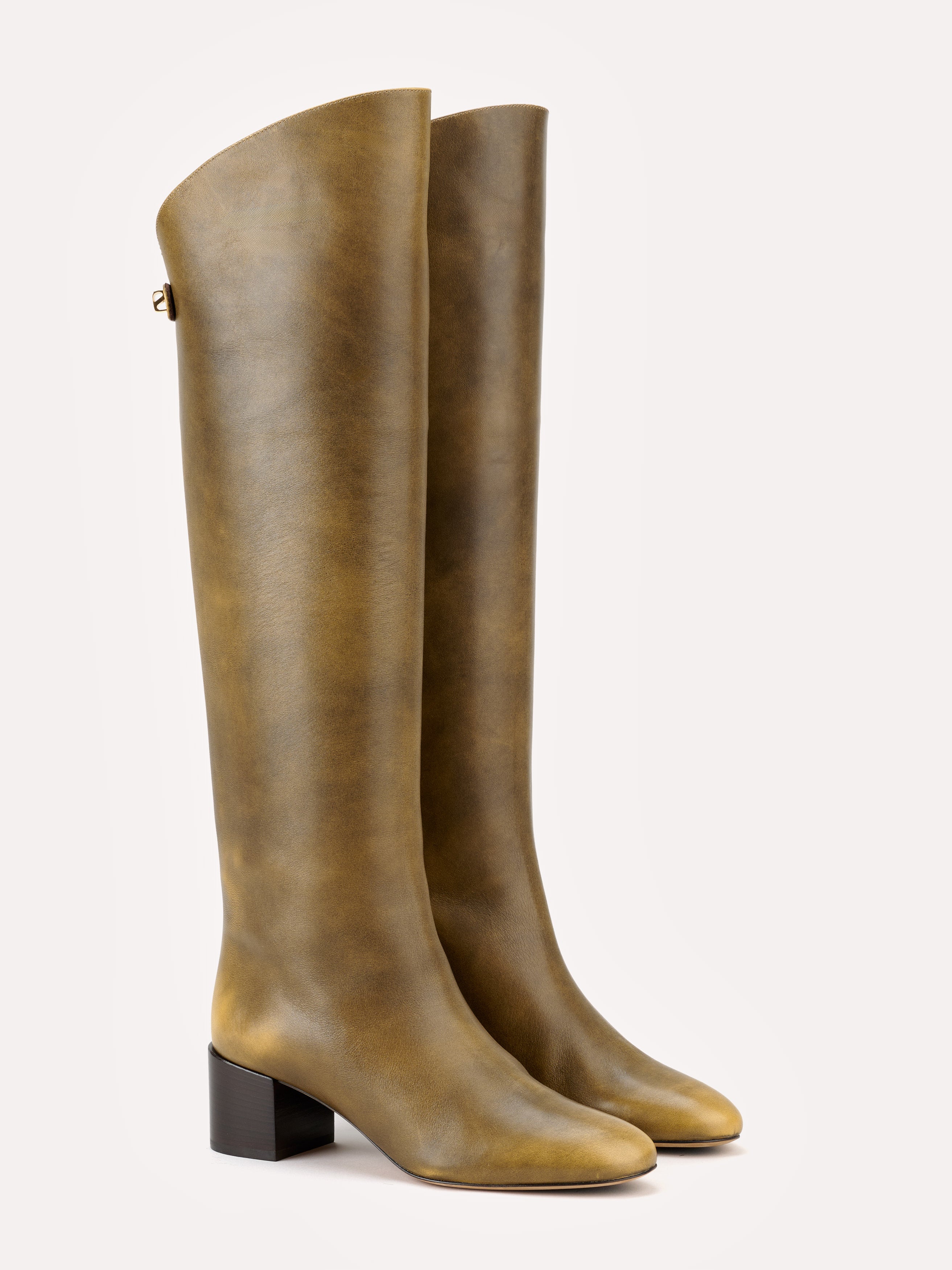 Bottes Adry Up en cuir piper brun doré et talon moyen - Maison Skorpios par Adriana Abascal