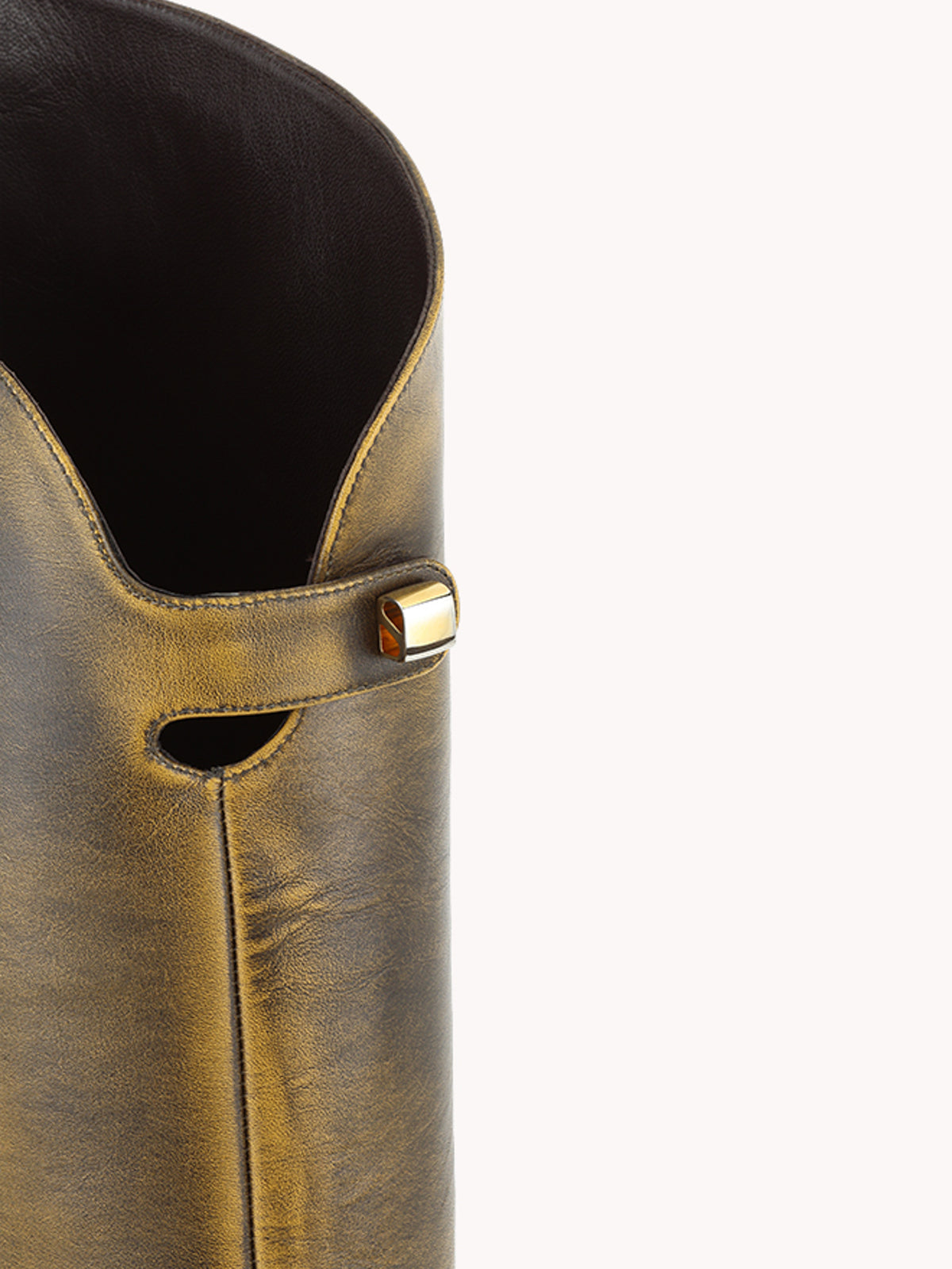 Designer boots in brown leather made in italy maison skorpios by adriana abascal Emanuele filiberto