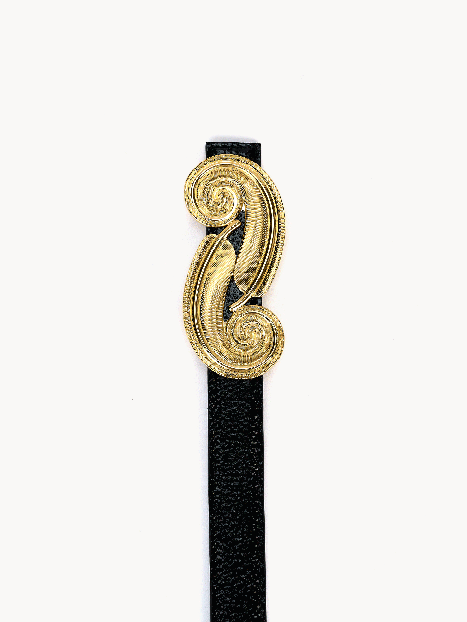 Luxurious belt, caviar leather, adriana abascal, imprenditrice messicana, miss mexico