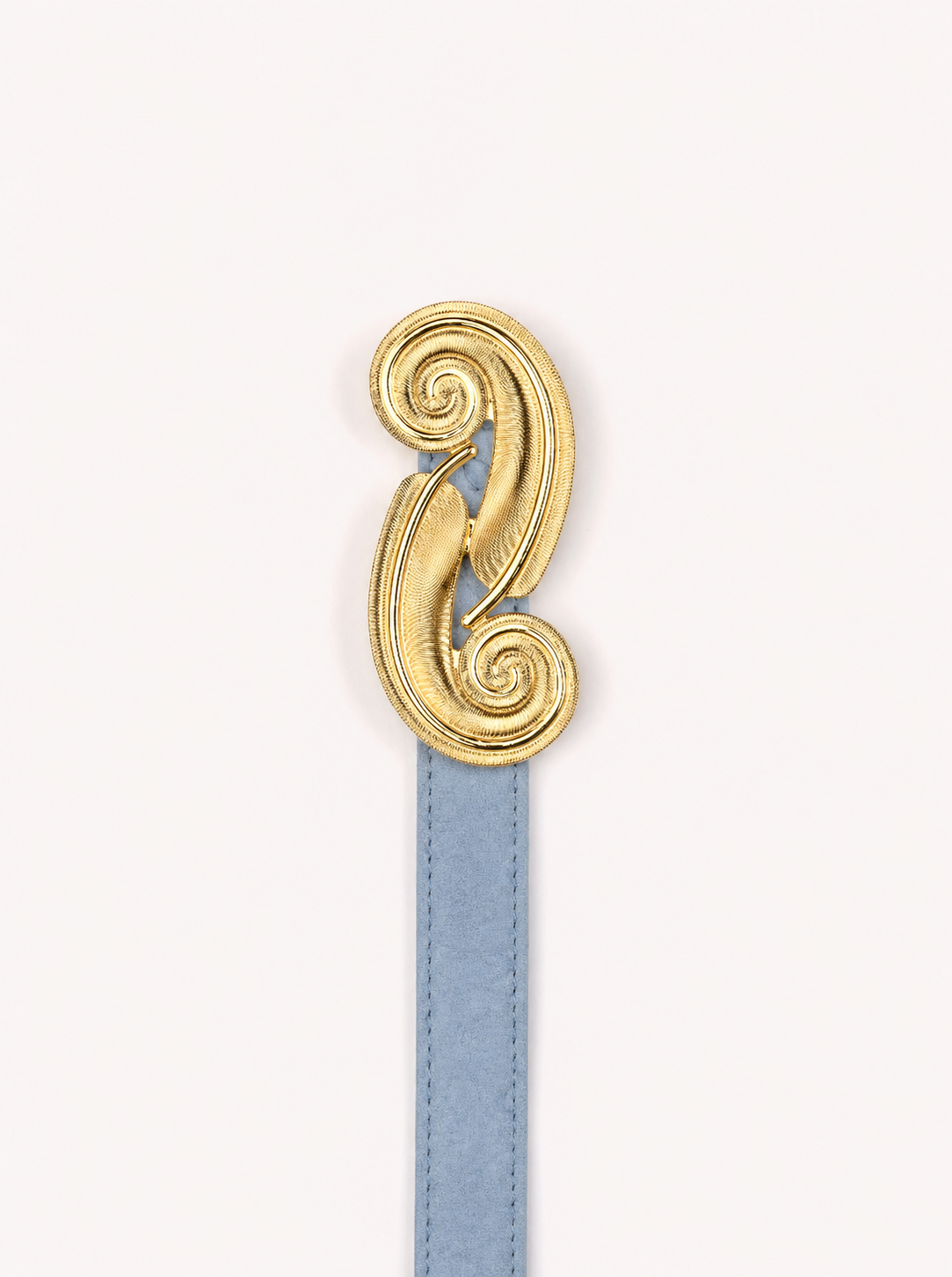 Ceinture Plume en suède bleu poudré - Maison Skorpios par Adriana Abascal