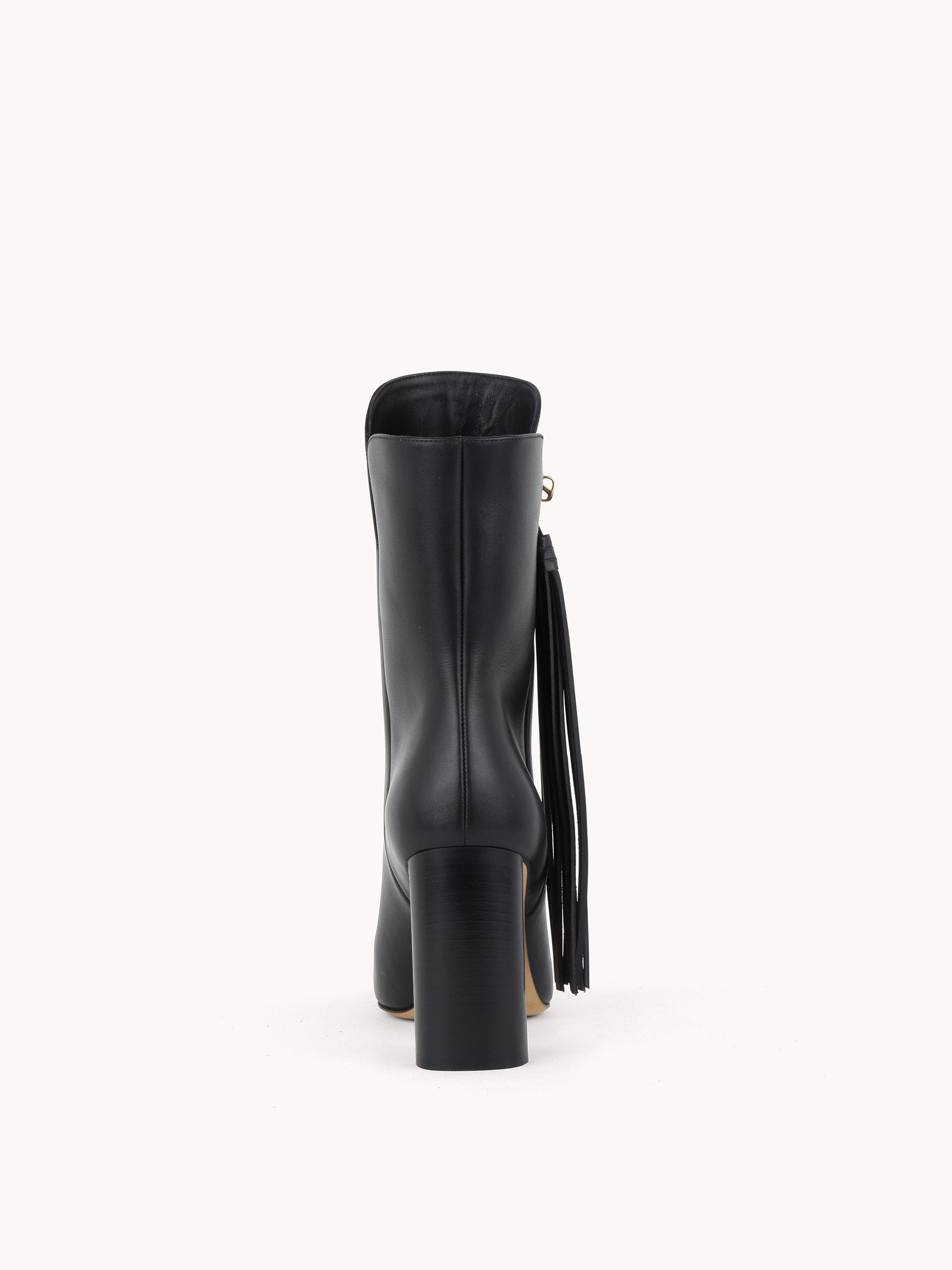 high-heel black leather ankle boots skorpios
