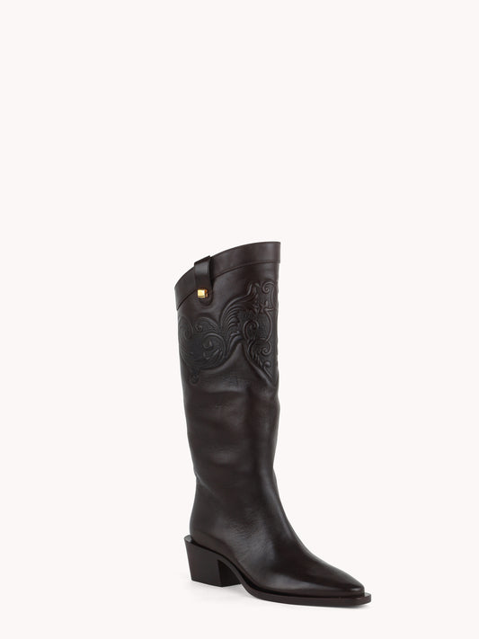 Luxury western boots in brown leather with bloc heel Maison Skorpios by Adriana Abascal Emanuele filiberto