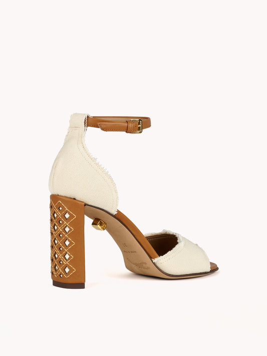 Sandales à talons Valentina Luc en toile beige clair - Maison Skorpios par Adriana Abascal