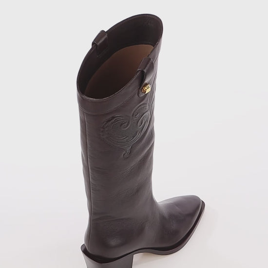 sophisticated western boots brown chocolate leather Maison Skorpios by Adriana Abascal Emanuele filiberto
