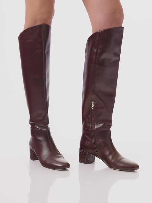 Casual elegant luxury boots with mid heels made in Italy by adriana abascal Emanuele di Savoia 
