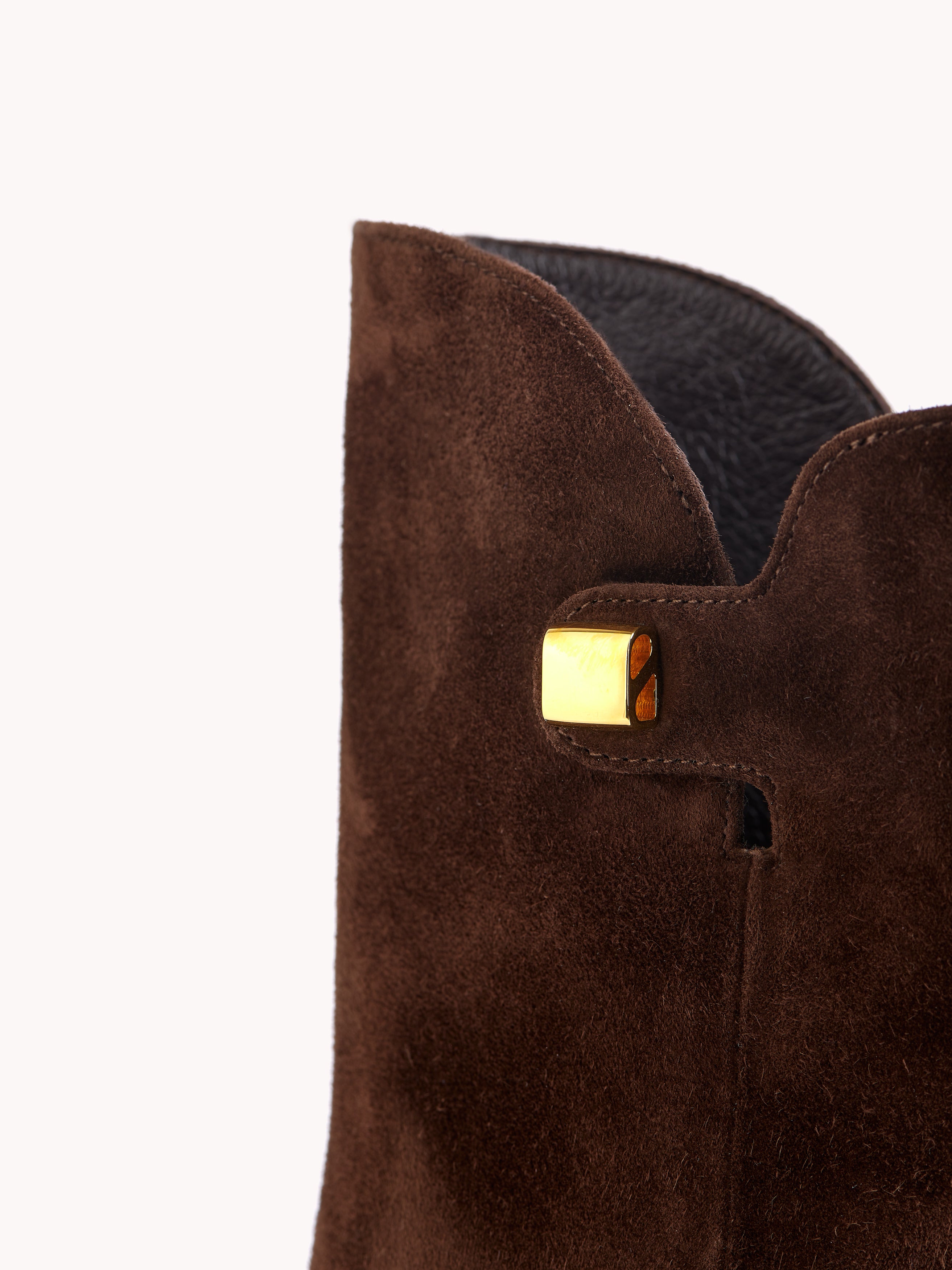 designer ankle boots in brown suede and mid heel maison skorpios by adriana abascal emanuele filiberto di Savoia 