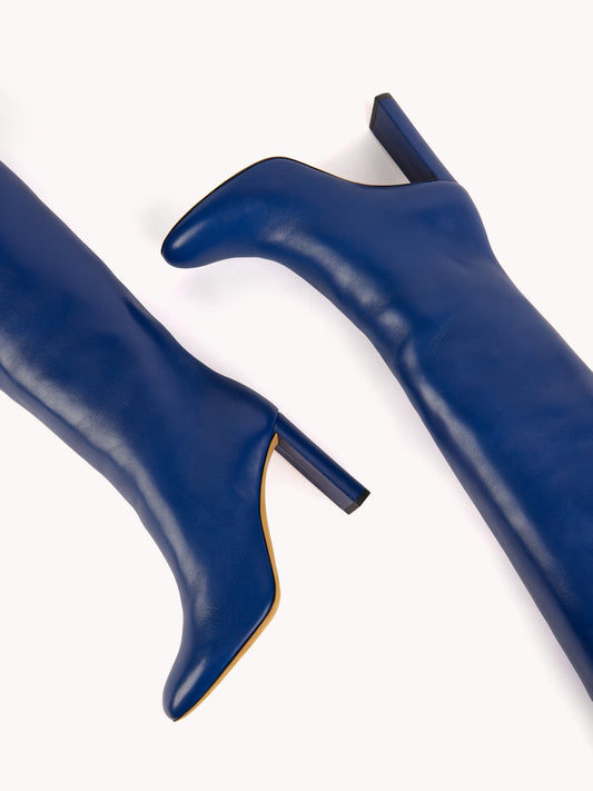 Bottes Adriana à talons en cuir d'agneau bleu cobalt