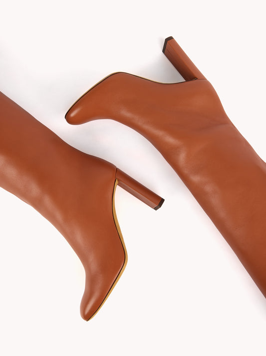 Bottes Adriana à talons en cuir d'agneau caramel
