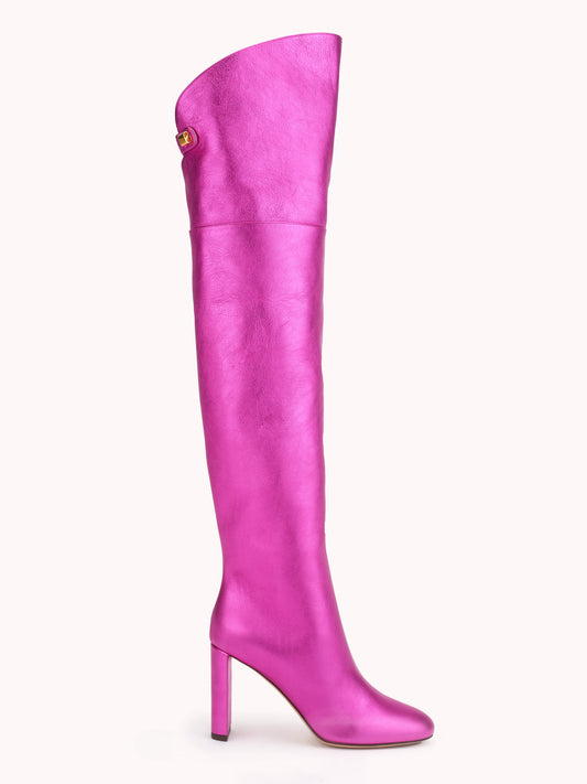 Stivali Marylin sopra il ginocchio in Nappa metallizzata fucsia con tacco alto - Maison Skorpios di Adriana Abascal