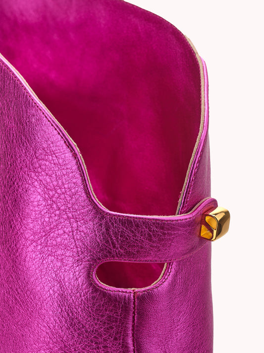 Stivali Marylin sopra il ginocchio in Nappa metallizzata fucsia con tacco alto - Maison Skorpios di Adriana Abascal