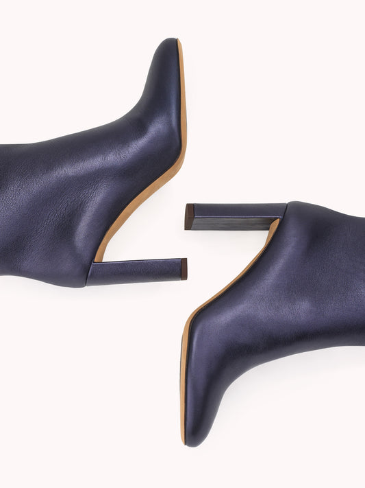 Luxurious over the knee boots high-heel dark navy metallic skorpios