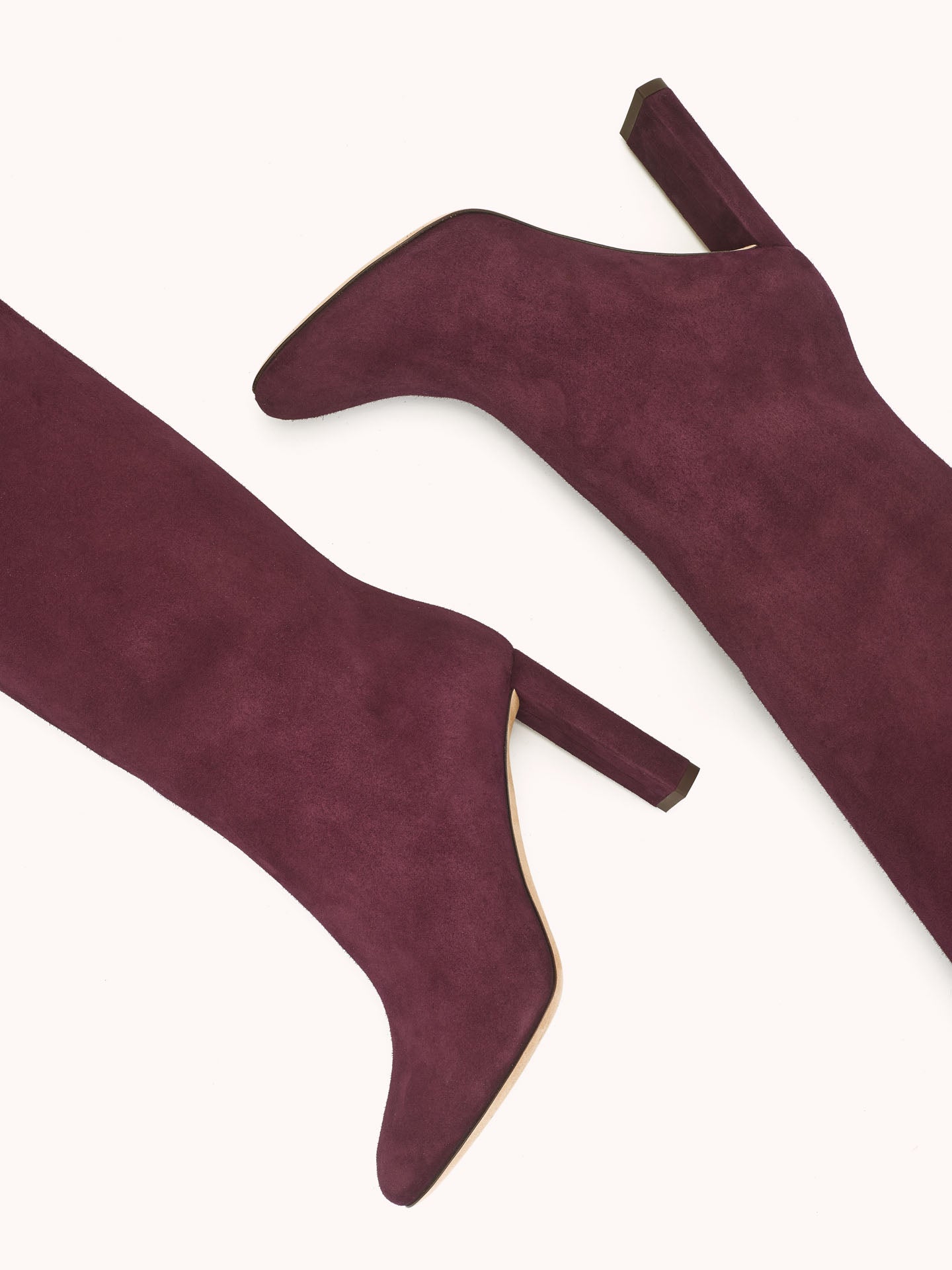 Bottes Adriana à talons en daim bordeaux
