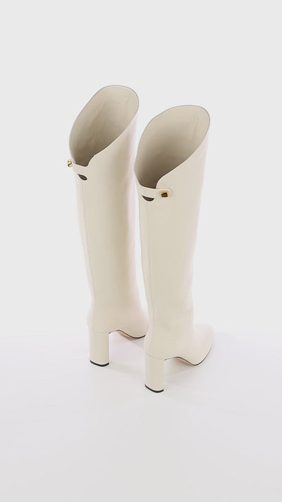 sophisticated high beige leather boots for women made in Italy maison skorpios by adriana abascal emanuele filiberto di Savoia 