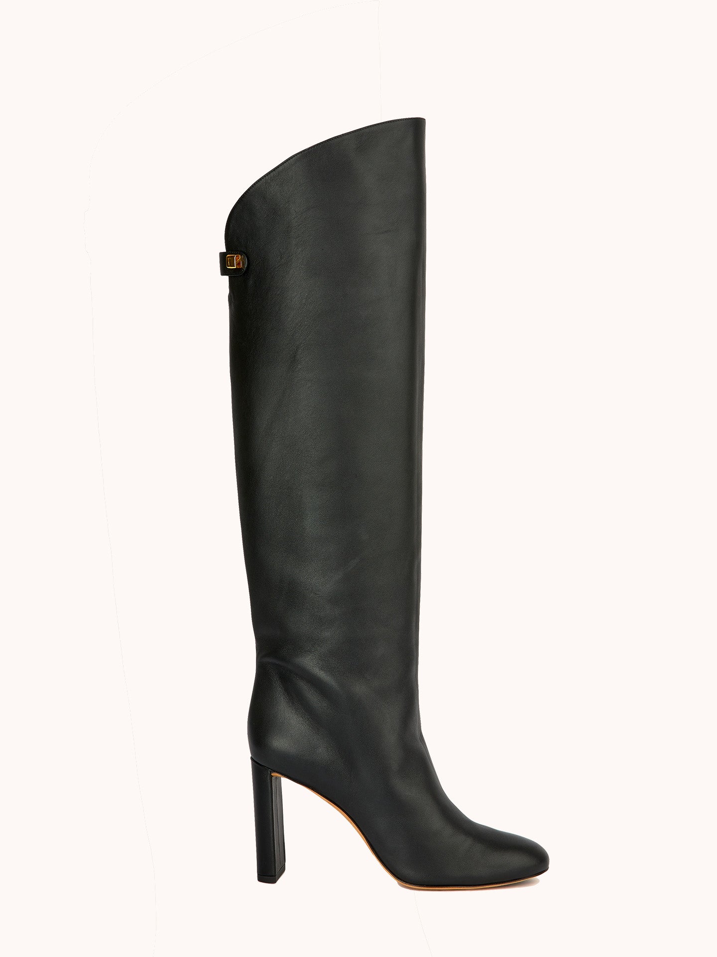 luxury black high leather boots made in Italy with high heels maison skorpios by adriana abascal emanuele filiberto di Savoia 