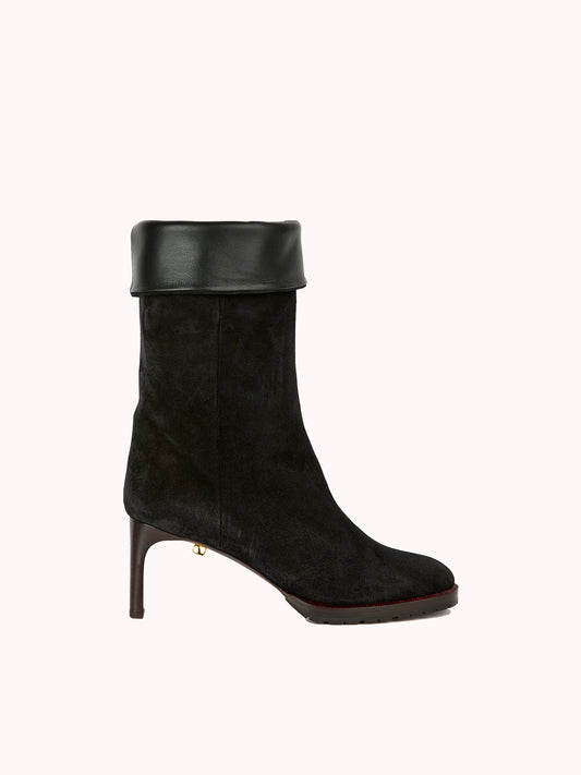 luxury timeless ankle boots in black suede and mid-heel maison skorpios by adriana abascal emanuele filiberto di Savoia 