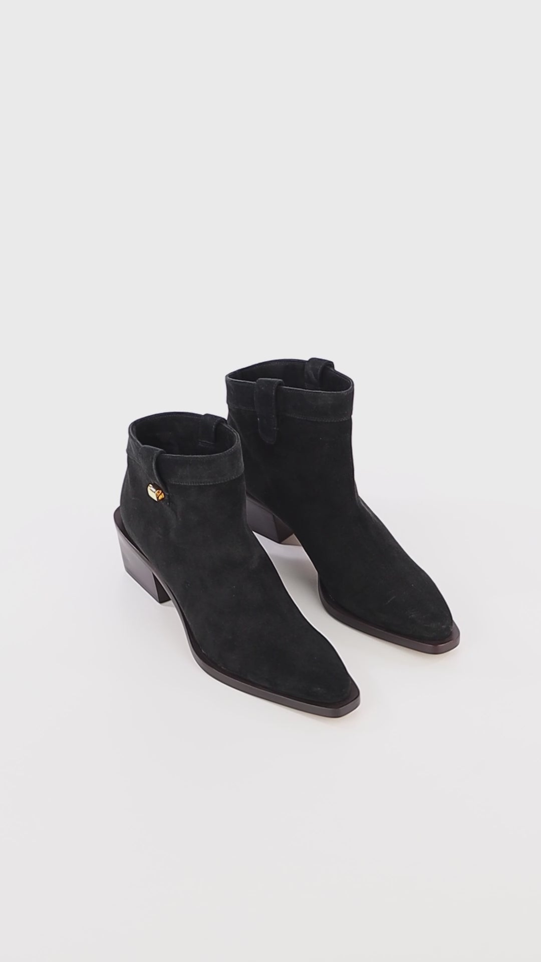 elegant luxury west boots in black suede leather for women made in italy maison skorpios by adriana abascal Emanuele di Savoia 