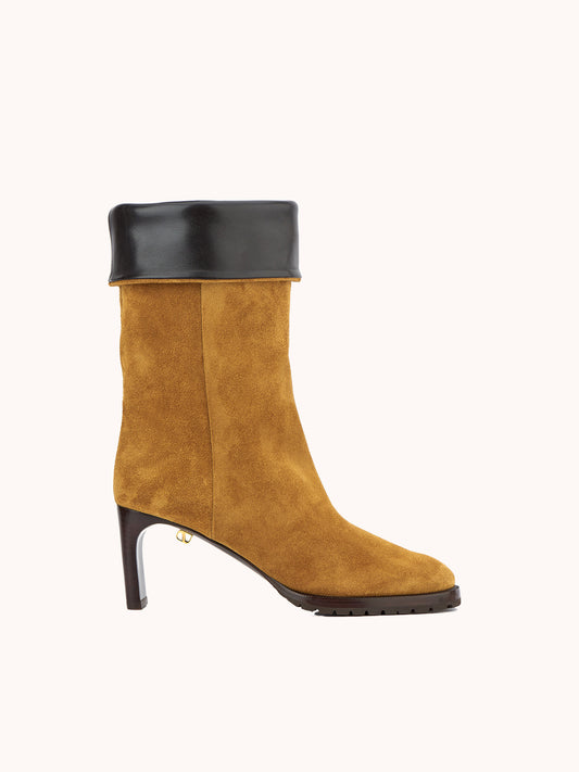 Stivali Victoria casual in Pelle Scamosciata Ocra con Tacco Medio